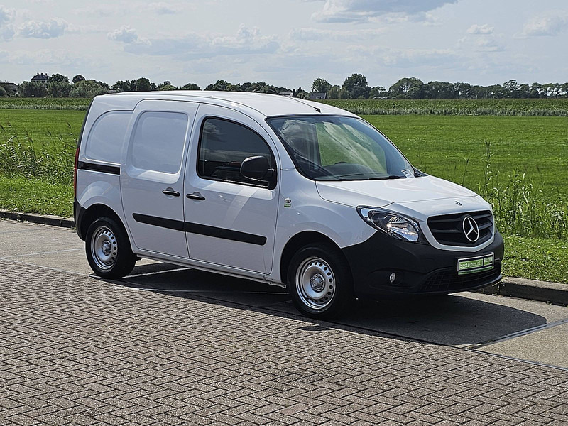 Mercedes-Benz Citan 109 CDI LONG Airco Euro6! - Dostavno vozilo sa zatvorenim sandukom: slika 5 Mercedes-Benz Citan 109 CDI LONG Airco Euro6! - Dostavno vozilo sa zatvorenim sandukom: slika 5
