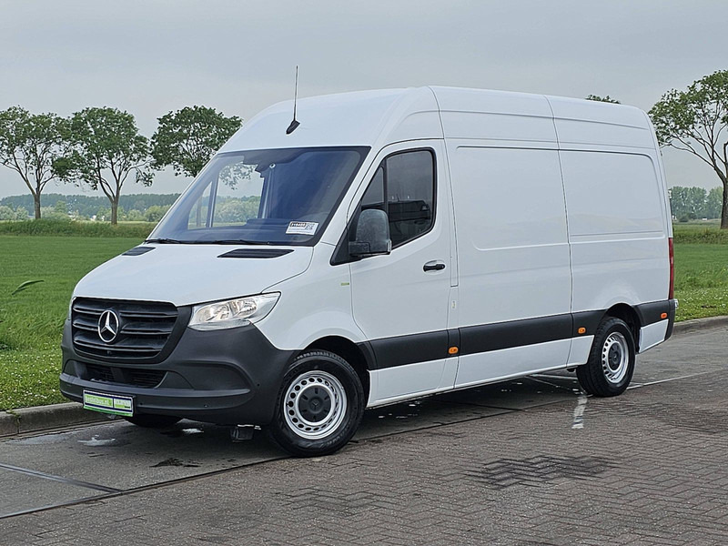 Mercedes-Benz Sprinter 314 CDI L2H2 - Furgon: slika 2 Mercedes-Benz Sprinter 314 CDI L2H2 - Furgon: slika 2