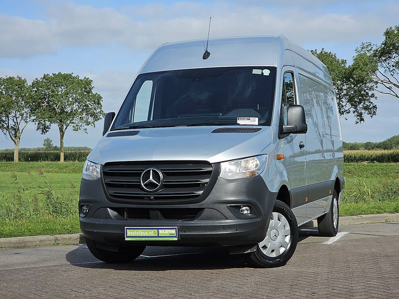 Mercedes-Benz Sprinter 317 L2H2 360 Camera RWD - Furgon: slika 1 Mercedes-Benz Sprinter 317 L2H2 360 Camera RWD - Furgon: slika 1