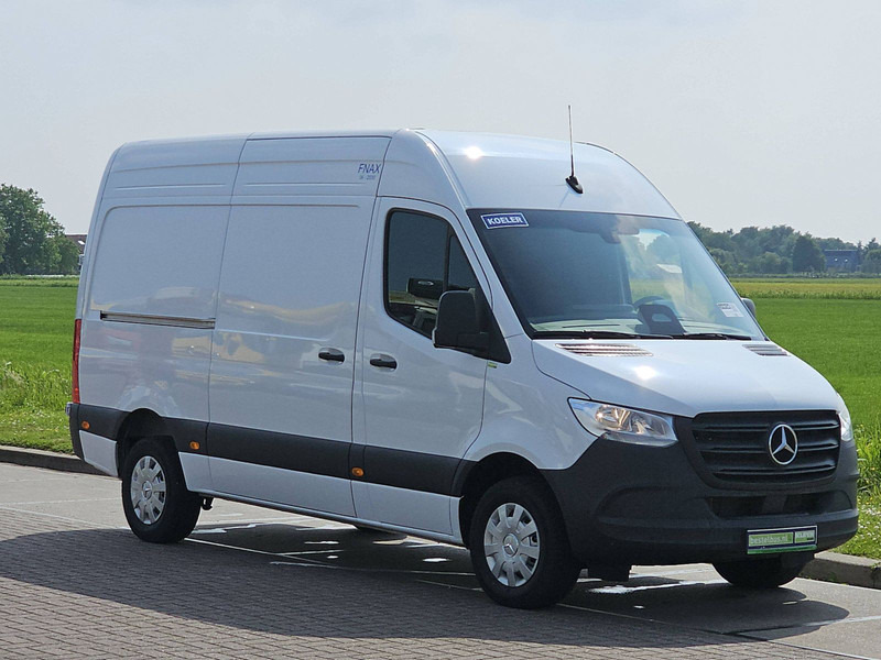 Mercedes-Benz Sprinter 317 L2H2 Koelwagen D/N! - Dostavno vozilo hladnjača: slika 5 Mercedes-Benz Sprinter 317 L2H2 Koelwagen D/N! - Dostavno vozilo hladnjača: slika 5
