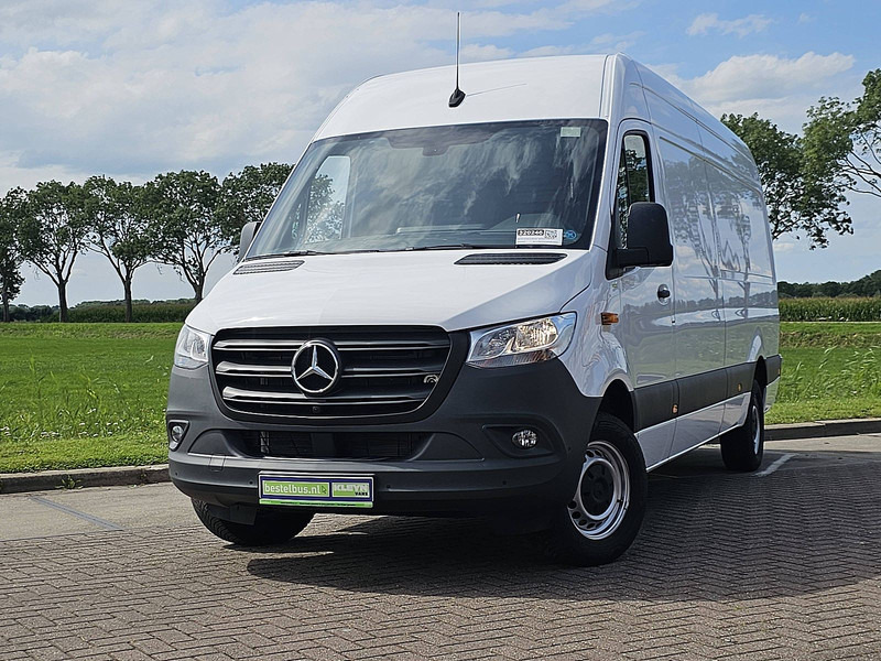 Mercedes-Benz Sprinter 317 L3H2 Maxi Mbux - Furgon: slika 1 Mercedes-Benz Sprinter 317 L3H2 Maxi Mbux - Furgon: slika 1
