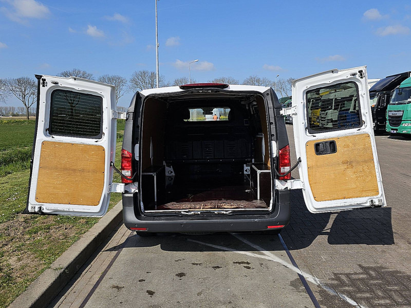 Mali kombi Mercedes-Benz Vito 114 ac automaat EURO6: slika 11