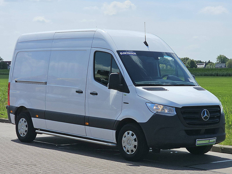 Mercedes-Benz eSprinter L2H2 35 KWH - Furgon, Električno dostavno vozilo: slika 5 Mercedes-Benz eSprinter L2H2 35 KWH - Furgon, Električno dostavno vozilo: slika 5