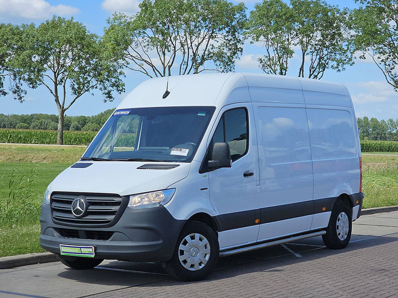 Mercedes-Benz eSprinter L2H2 35 KWH - Furgon, Električno dostavno vozilo: slika 2 Mercedes-Benz eSprinter L2H2 35 KWH - Furgon, Električno dostavno vozilo: slika 2