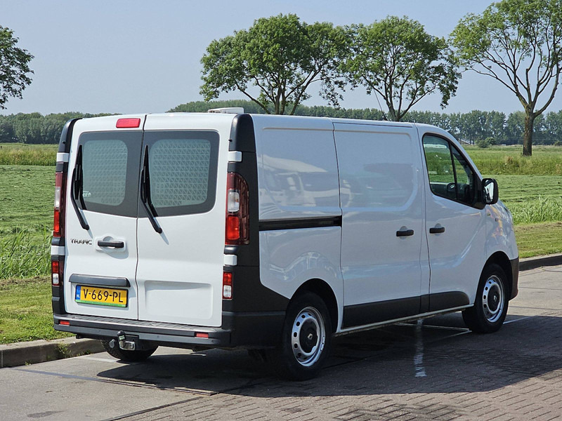 Renault Trafic 1.6 DCI L1H1 Navi Euro6 AC! - Mali kombi: slika 3 Renault Trafic 1.6 DCI L1H1 Navi Euro6 AC! - Mali kombi: slika 3