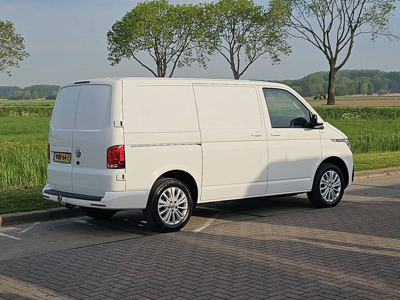 Volkswagen Transporter 2.0 TDI L1H1 BULLI LED NAP! - Mali kombi: slika 3 Volkswagen Transporter 2.0 TDI L1H1 BULLI LED NAP! - Mali kombi: slika 3