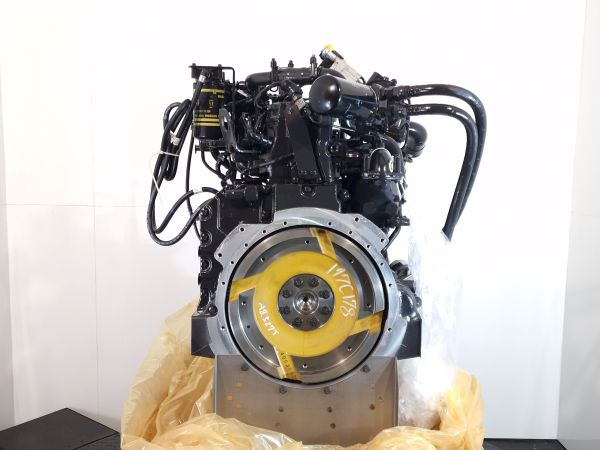 Cummins/Komatsu QSB4.5/SAA4D107E-3 Engine (Plant) - Motor za Građevinska mašina: slika 3 Cummins/Komatsu QSB4.5/SAA4D107E-3 Engine (Plant) - Motor za Građevinska mašina: slika 3