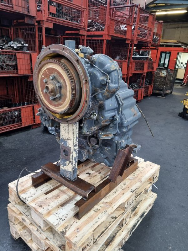 Komatsu WA320-3 Gearbox (Plant) - Menjač za Građevinska mašina: slika 4 Komatsu WA320-3 Gearbox (Plant) - Menjač za Građevinska mašina: slika 4