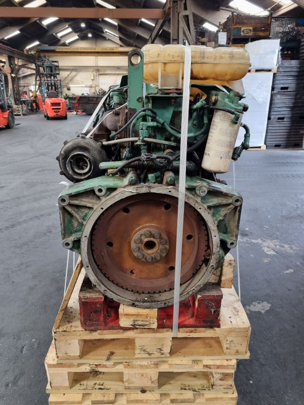 Volvo D6B Engine (Truck) - Motor za Kamion: slika 2 Volvo D6B Engine (Truck) - Motor za Kamion: slika 2