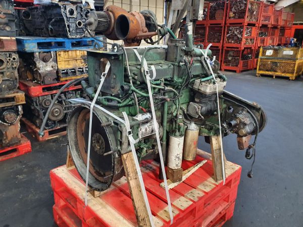 Volvo D7C215 - Motor: slika 1 Volvo D7C215 - Motor: slika 1