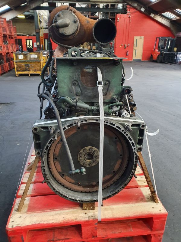 Volvo D7C215 - Motor: slika 2 Volvo D7C215 - Motor: slika 2