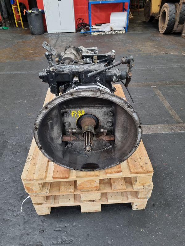 ZF 6S85 with voith Retarder Gearbox - Menjač: slika 2 ZF 6S85 with voith Retarder Gearbox - Menjač: slika 2