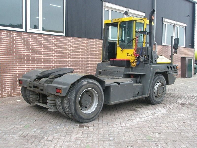 Terberg RT 222 RT220 4x4 - Terminalni traktor: slika 4 Terberg RT 222 RT220 4x4 - Terminalni traktor: slika 4
