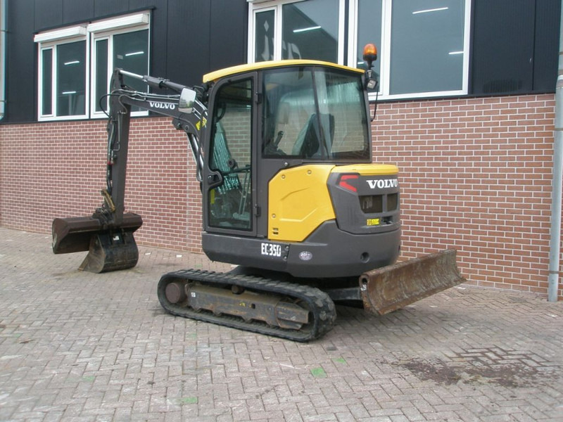 Volvo EC35D - Mini bager: slika 2 Volvo EC35D - Mini bager: slika 2