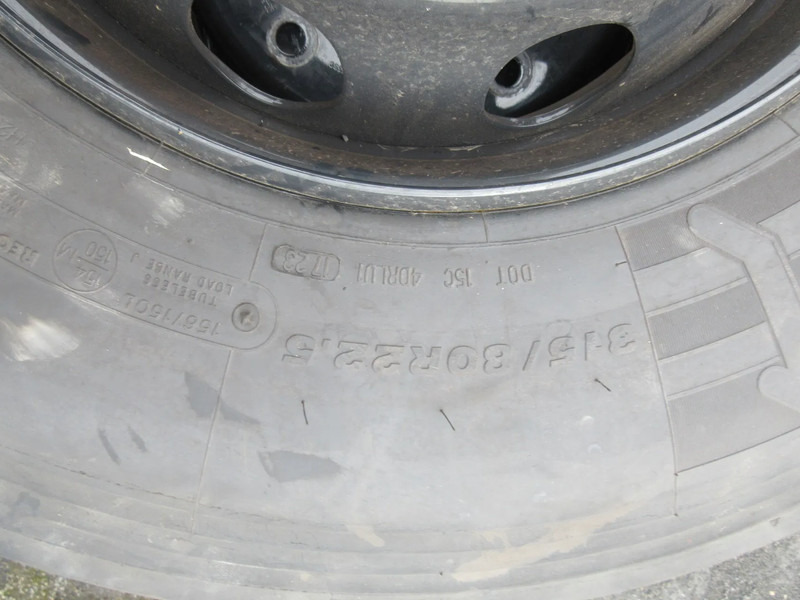 Bridgestone 315/ 80R 22.5 M+S 4 X VOORBAND MODEL 2023 2X 60 % 2X 90 % - Guma za Kamion: slika 4 Bridgestone 315/ 80R 22.5 M+S 4 X VOORBAND MODEL 2023 2X 60 % 2X 90 % - Guma za Kamion: slika 4