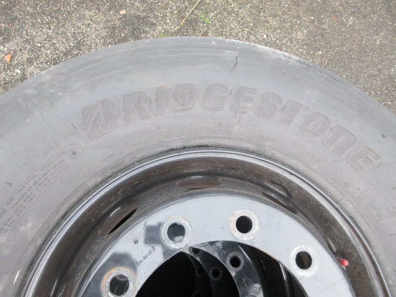 Bridgestone 315/ 80R 22.5 M+S 4 X VOORBAND MODEL 2023 2X 60 % 2X 90 % - Guma za Kamion: slika 3 Bridgestone 315/ 80R 22.5 M+S 4 X VOORBAND MODEL 2023 2X 60 % 2X 90 % - Guma za Kamion: slika 3