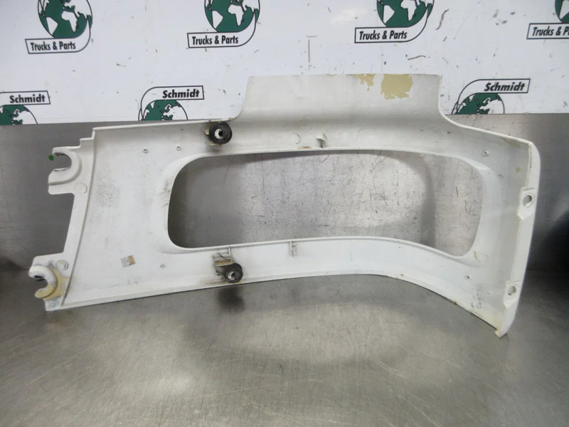 DAF 1363371 // 1363372 KOPLAMP RING DAF CF 75 EURO 5 RECHTS EN LINKS - Kabina i enterijer za Kamion: slika 3 DAF 1363371 // 1363372 KOPLAMP RING DAF CF 75 EURO 5 RECHTS EN LINKS - Kabina i enterijer za Kamion: slika 3