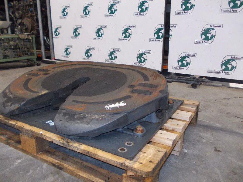 DAF 16304249 JOST MEGA SCHOTEL DAF XF 440 16304249 JOST MEGA SCHOTEL DAF XF 440 EURO 6 MODEL 2016 - Spojnica na petom točku za Kamion: slika 3 DAF 16304249 JOST MEGA SCHOTEL DAF XF 440 16304249 JOST MEGA SCHOTEL DAF XF 440 EURO 6 MODEL 2016 - Spojnica na petom točku za Kamion: slika 3