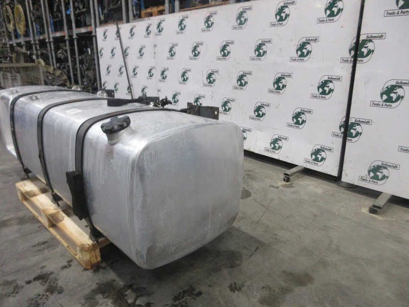 DAF 1944801 DIESELTANK 845 LITER INHOUD DAF XF CF EURO 6 - Rezervoar za gorivo za Kamion: slika 3 DAF 1944801 DIESELTANK 845 LITER INHOUD DAF XF CF EURO 6 - Rezervoar za gorivo za Kamion: slika 3