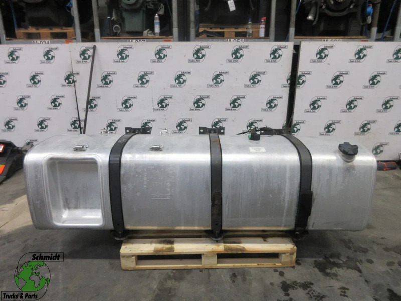 DAF 1944801 DIESELTANK 845 LITER INHOUD DAF XF CF EURO 6 - Rezervoar za gorivo za Kamion: slika 1 DAF 1944801 DIESELTANK 845 LITER INHOUD DAF XF CF EURO 6 - Rezervoar za gorivo za Kamion: slika 1