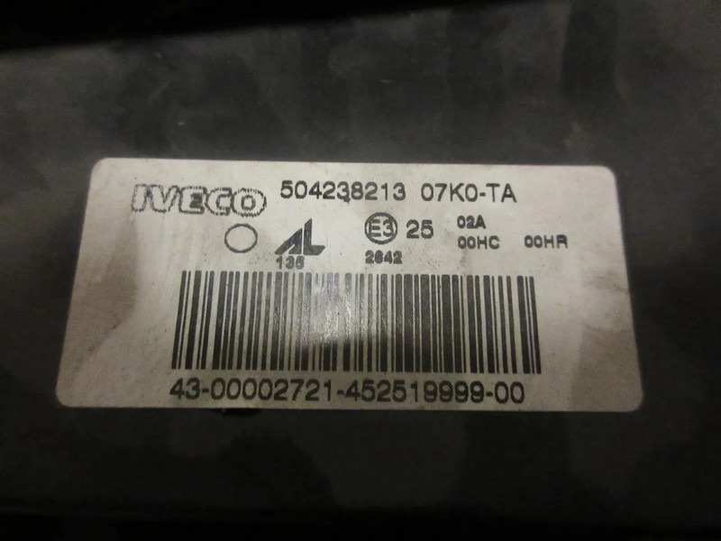 Iveco 504238213 // 504238496 KOPLAMP STRALIS EURO 5 LINKS & RECHTS - Prednja svetla za Kamion: slika 5 Iveco 504238213 // 504238496 KOPLAMP STRALIS EURO 5 LINKS & RECHTS - Prednja svetla za Kamion: slika 5