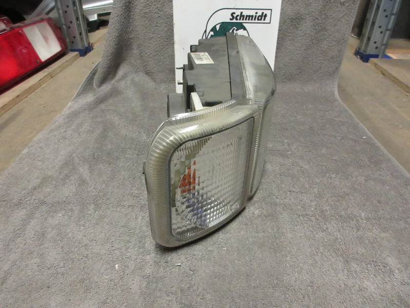 Iveco 504238496 KOPLAMP IVECO EURO 5 RECHTS - Prednja svetla za Kamion: slika 2 Iveco 504238496 KOPLAMP IVECO EURO 5 RECHTS - Prednja svetla za Kamion: slika 2