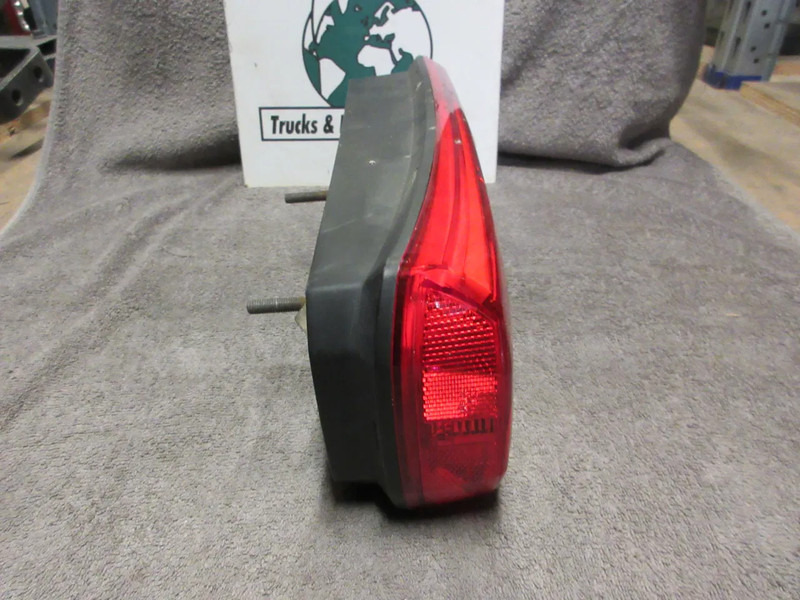 Mercedes-Benz A 003 544 00 03 MERCEDES BENZ LINKS EURO 6 - Zadnja svetla za Kamion: slika 2 Mercedes-Benz A 003 544 00 03 MERCEDES BENZ LINKS EURO 6 - Zadnja svetla za Kamion: slika 2