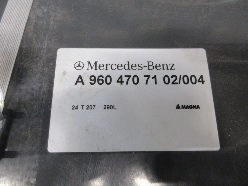 Mercedes-Benz A 960 470 71 02 // 290 LITER TANK NIEUWE MERCEDES MP4 EURO 6 - Rezervoar za gorivo za Kamion: slika 5 Mercedes-Benz A 960 470 71 02 // 290 LITER TANK NIEUWE MERCEDES MP4 EURO 6 - Rezervoar za gorivo za Kamion: slika 5