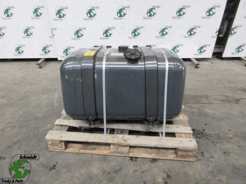 Mercedes-Benz A 960 470 71 02 // 290 LITER TANK NIEUWE MERCEDES MP4 EURO 6 - Rezervoar za gorivo za Kamion: slika 1 Mercedes-Benz A 960 470 71 02 // 290 LITER TANK NIEUWE MERCEDES MP4 EURO 6 - Rezervoar za gorivo za Kamion: slika 1