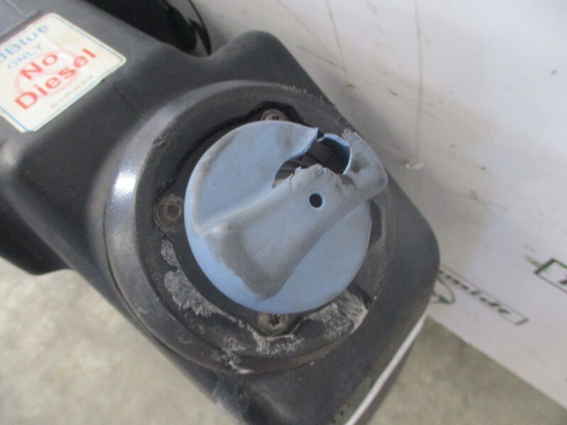 Mercedes-Benz ACTROS A 960 470 20 15 AD BLUE TANK EURO 6 - Rezervoar za gorivo za Kamion: slika 3 Mercedes-Benz ACTROS A 960 470 20 15 AD BLUE TANK EURO 6 - Rezervoar za gorivo za Kamion: slika 3