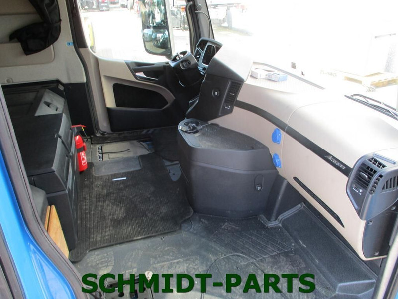 Mercedes-Benz Actros Mp4 Cabine - Kabina i enterijer za Kamion: slika 4 Mercedes-Benz Actros Mp4 Cabine - Kabina i enterijer za Kamion: slika 4