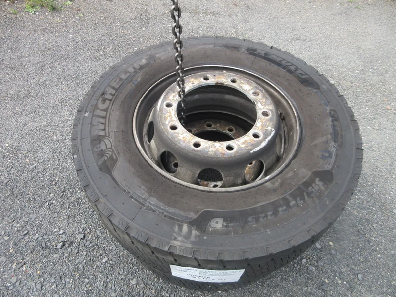 Michelin 315/70R22.5 // 2 X ACHTER BAND MET STAAL WIEL - Guma za Kamion: slika 2 Michelin 315/70R22.5 // 2 X ACHTER BAND MET STAAL WIEL - Guma za Kamion: slika 2