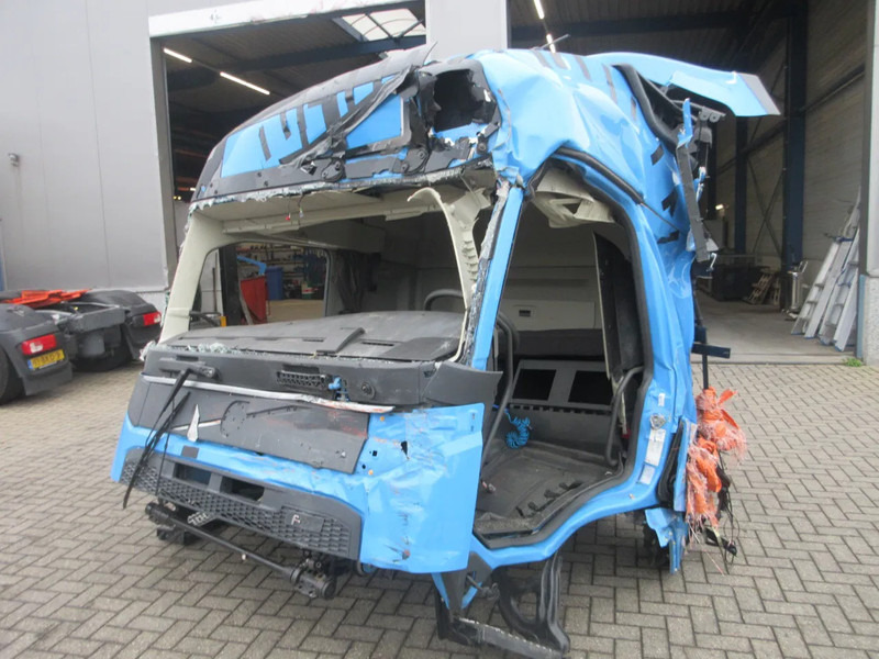 Volvo VOLVO FM 330 NIEUWE TYPE CABINE VOOR PARTS DONOR 2023 - Kabina i enterijer za Kamion: slika 2 Volvo VOLVO FM 330 NIEUWE TYPE CABINE VOOR PARTS DONOR 2023 - Kabina i enterijer za Kamion: slika 2