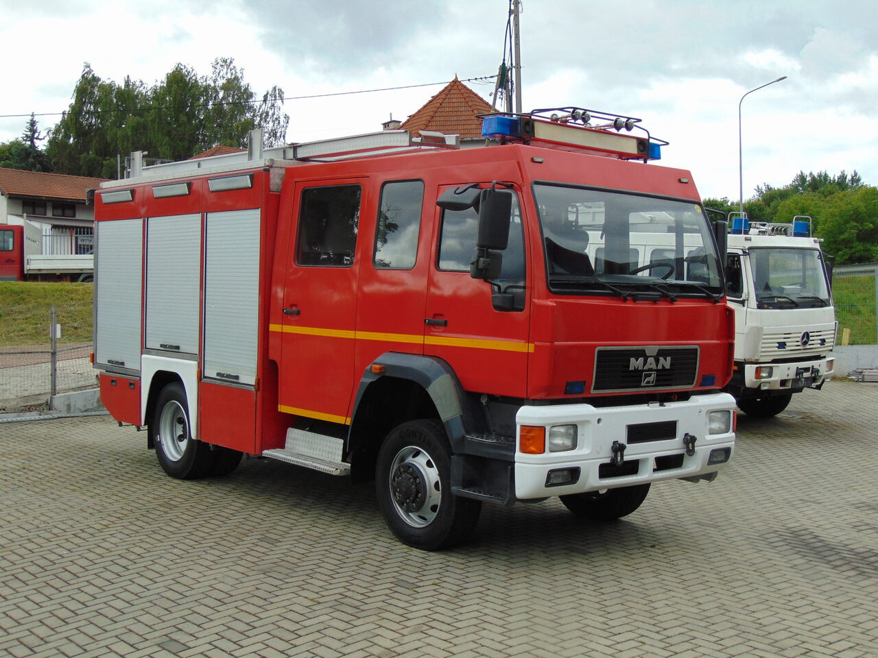 MAN LE14.260 4x4 MAGIRUS - Vatrogasni kamion: slika 2 MAN LE14.260 4x4 MAGIRUS - Vatrogasni kamion: slika 2