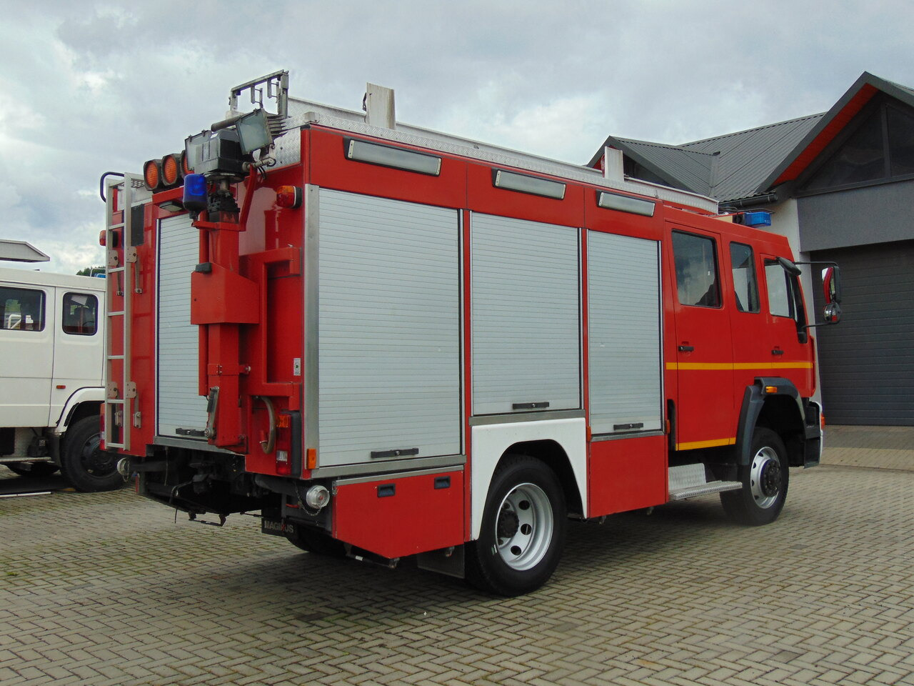MAN LE14.260 4x4 MAGIRUS - Vatrogasni kamion: slika 4 MAN LE14.260 4x4 MAGIRUS - Vatrogasni kamion: slika 4