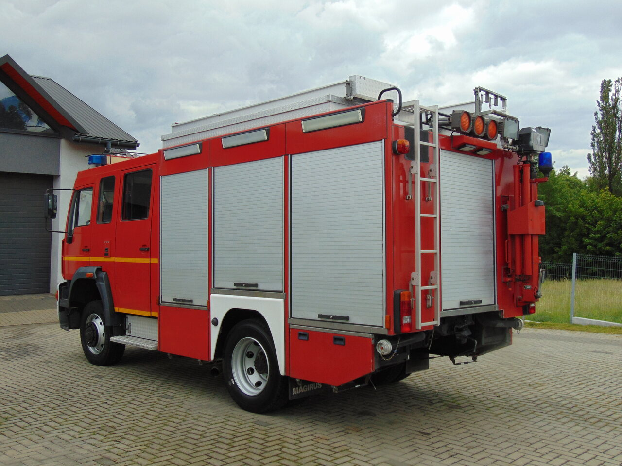MAN LE14.260 4x4 MAGIRUS - Vatrogasni kamion: slika 3 MAN LE14.260 4x4 MAGIRUS - Vatrogasni kamion: slika 3