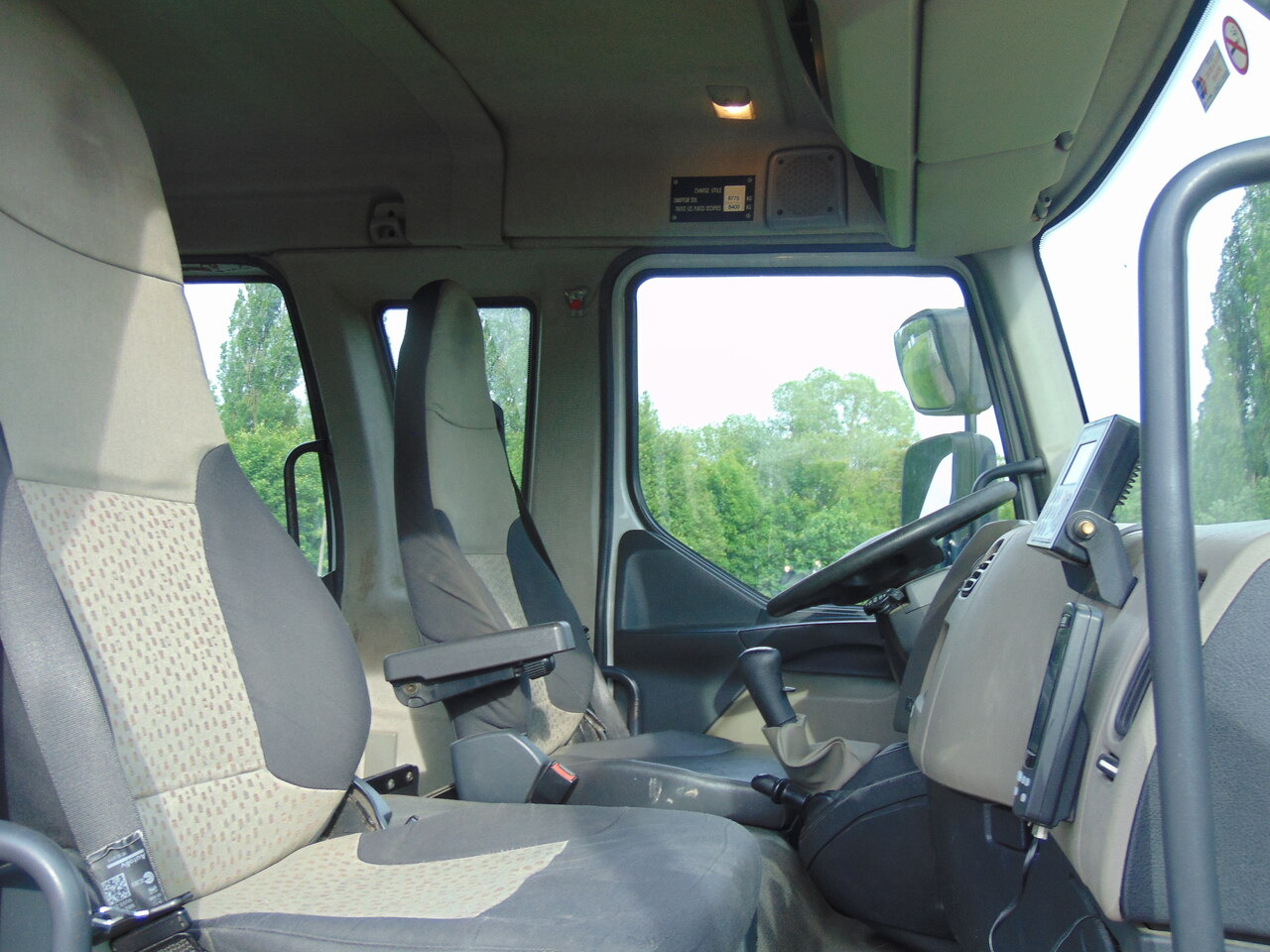 Kamion sa ceradom RENAULT Midlum 240DXi: slika 13