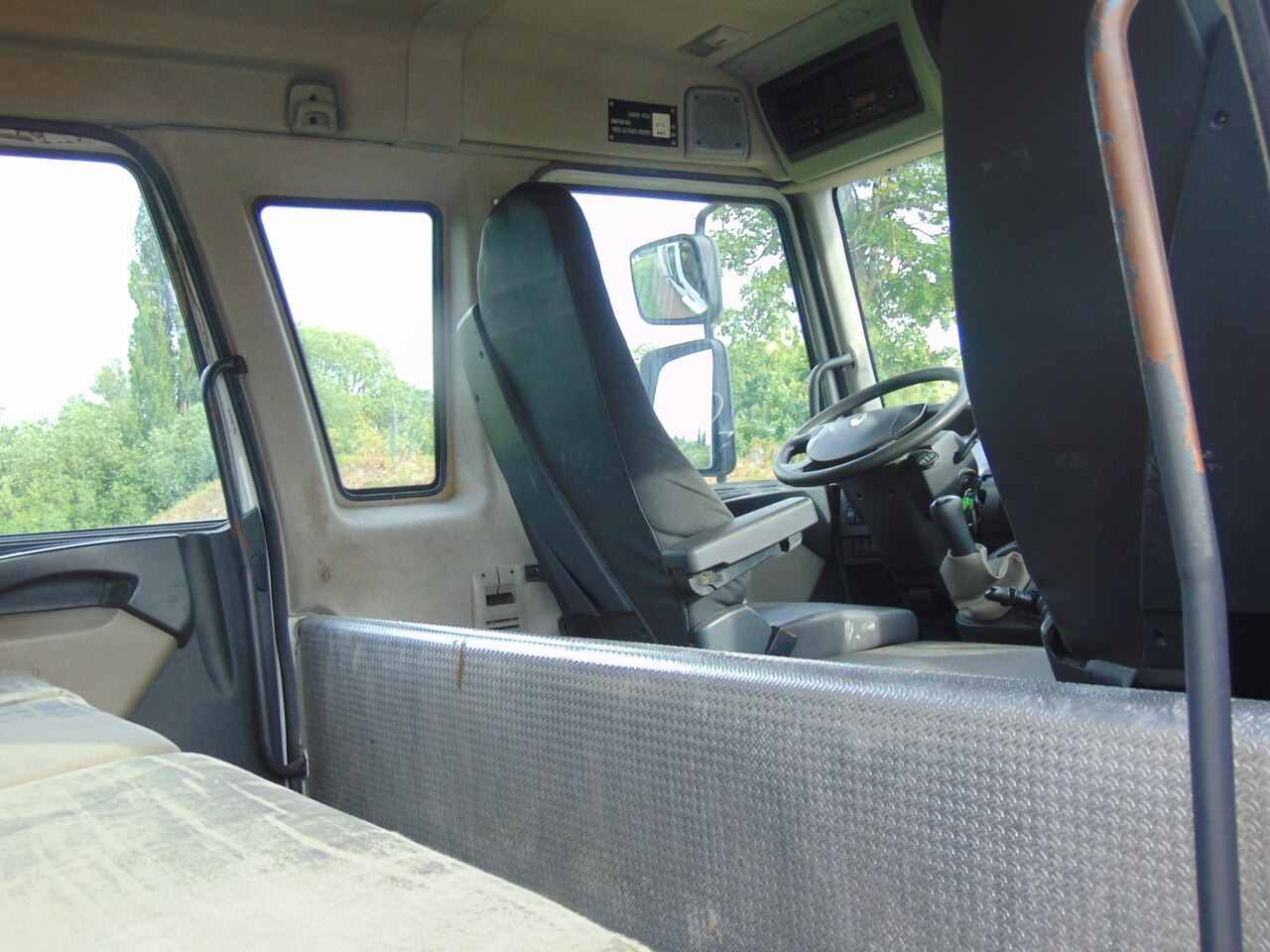 Kamion sa ceradom RENAULT Midlum 240DXi: slika 11