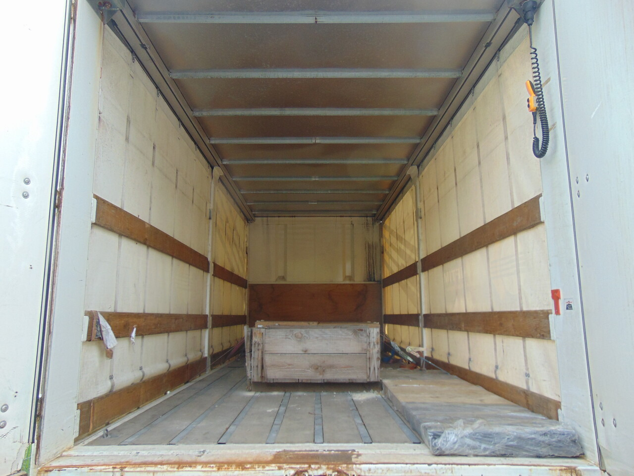 Kamion sa ceradom RENAULT Midlum 240DXi: slika 8