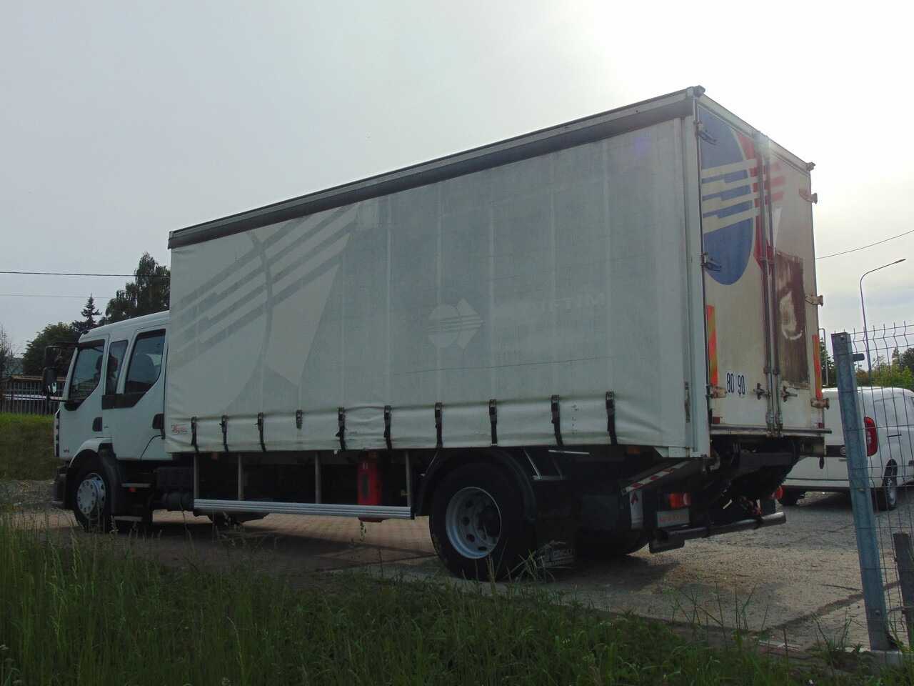 RENAULT Midlum 240DXi - Kamion sa ceradom: slika 3 RENAULT Midlum 240DXi - Kamion sa ceradom: slika 3