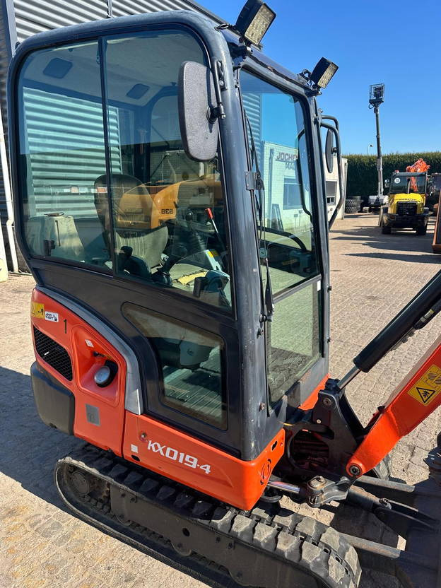 Kubota KX019-4 - Mini bager: slika 4 Kubota KX019-4 - Mini bager: slika 4