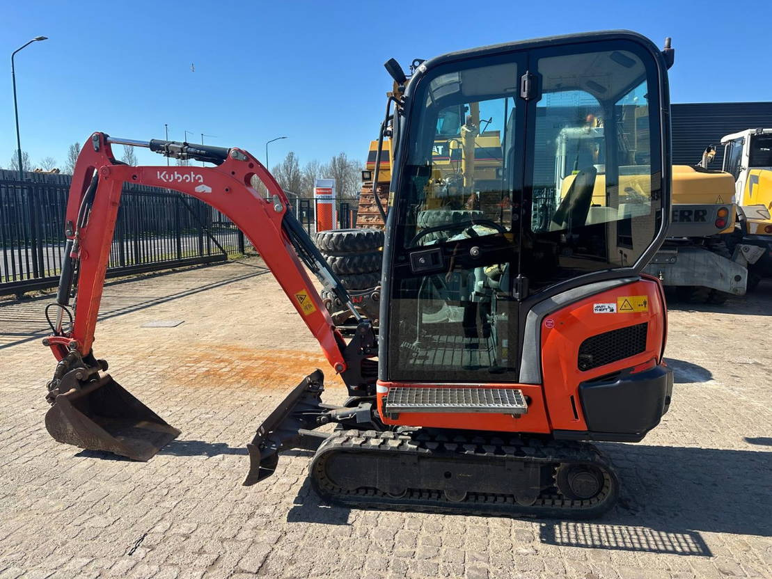 Kubota KX019-4 - Mini bager: slika 1 Kubota KX019-4 - Mini bager: slika 1