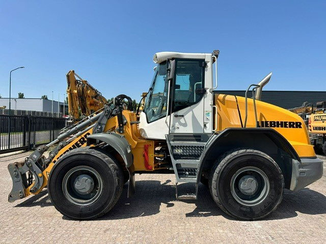 Liebherr L538 - Utovarivač točkaš: slika 1 Liebherr L538 - Utovarivač točkaš: slika 1