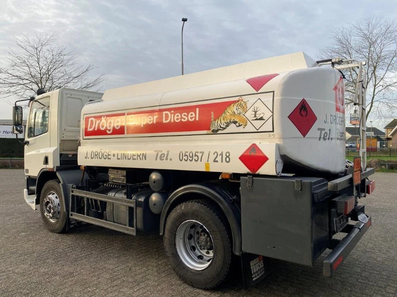 DAF 65CF-240 / FULL STEEL / POMP / 3 COMPARTIMENTS / 8350 LITER / ONLY:25969 KM / EURO-2 / MANUAL / GOOD CONDITION - Kamion cisterna: slika 3 DAF 65CF-240 / FULL STEEL / POMP / 3 COMPARTIMENTS / 8350 LITER / ONLY:25969 KM / EURO-2 / MANUAL / GOOD CONDITION - Kamion cisterna: slika 3