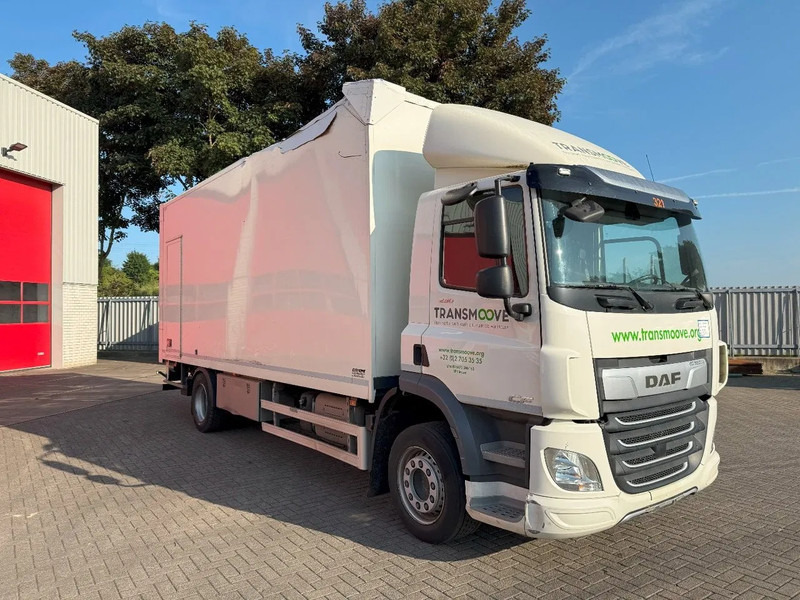 DAF CF 230 / ENGINE RUNNING / ONLY:286284 KM / ACC / LWDS / PLATFORM 2000 KG / 3SEATS / AUTOMATIC / EURO-6 / 2018 - Kamion sa zatvorenim sandukom: slika 2 DAF CF 230 / ENGINE RUNNING / ONLY:286284 KM / ACC / LWDS / PLATFORM 2000 KG / 3SEATS / AUTOMATIC / EURO-6 / 2018 - Kamion sa zatvorenim sandukom: slika 2
