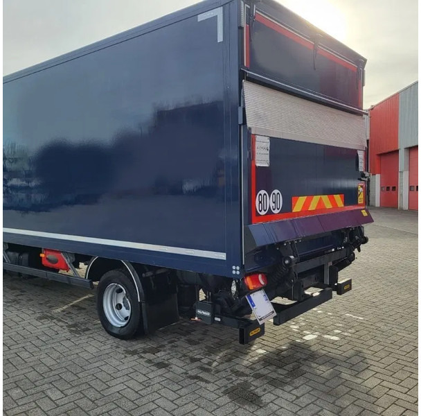 DAF LF 210 / ENGINE RUNNING / ONLY:120371 KM / PLATFORM:1000 KG / LWDS / AIRCO / AUTOMATIC / EURO-6 / 2022 - Kamion sa zatvorenim sandukom: slika 4 DAF LF 210 / ENGINE RUNNING / ONLY:120371 KM / PLATFORM:1000 KG / LWDS / AIRCO / AUTOMATIC / EURO-6 / 2022 - Kamion sa zatvorenim sandukom: slika 4