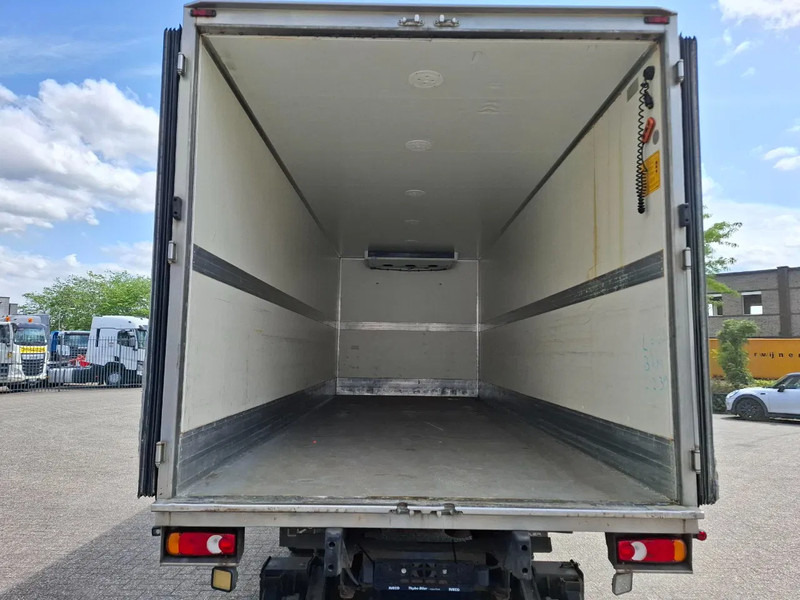 Iveco EuroCargo 120 / COOL TRUCK / CARRIER XARIOS 600 / PLATFORM 2000KG / ONLY:340634 KM / AIRCO / MANUAL / EURO-6 / 2014 - Izotermički kamion: slika 5 Iveco EuroCargo 120 / COOL TRUCK / CARRIER XARIOS 600 / PLATFORM 2000KG / ONLY:340634 KM / AIRCO / MANUAL / EURO-6 / 2014 - Izotermički kamion: slika 5