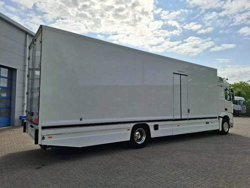 Mercedes-Benz Actros 1843 / GERMAN FLOWER TRUCK / 162021 KM / ISOLATED BOX / COOL & HEATED / NAVI / PLATFORM 1500 KG / TOP CONDITION / FULL-AI - Hrana kamion: slika 5 Mercedes-Benz Actros 1843 / GERMAN FLOWER TRUCK / 162021 KM / ISOLATED BOX / COOL & HEATED / NAVI / PLATFORM 1500 KG / TOP CONDITION / FULL-AI - Hrana kamion: slika 5