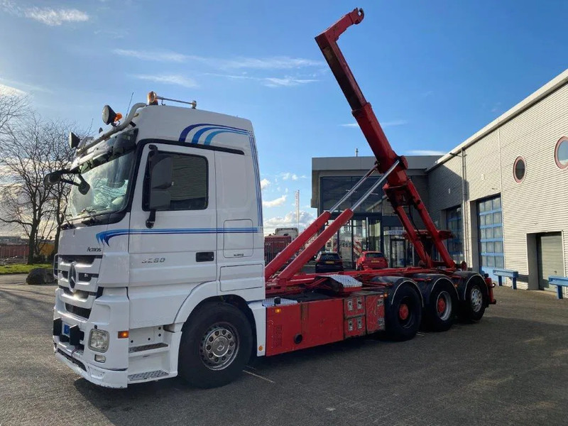 Mercedes-Benz Actros 3260 V8 / 15,9L / 8X4 / BIG AXLE / PALFINGER T26 HOOKLIFT / LIFT+LENKACHSE / FULL-AIR / AIRCO / AUTOMATIC / EURO-5 / 2013 - Kamion sa hidrauličnom kukom: slika 1 Mercedes-Benz Actros 3260 V8 / 15,9L / 8X4 / BIG AXLE / PALFINGER T26 HOOKLIFT / LIFT+LENKACHSE / FULL-AIR / AIRCO / AUTOMATIC / EURO-5 / 2013 - Kamion sa hidrauličnom kukom: slika 1