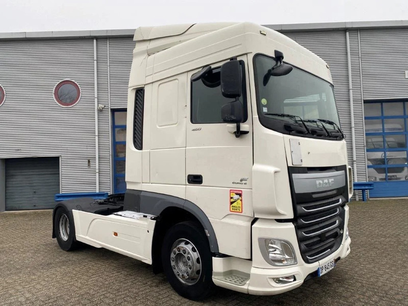 DAF XF106-460 / AUTOMATIC / DEB / PARKCOOL / AIRCO / EURO-6 / 2015 - Tegljač: slika 2 DAF XF106-460 / AUTOMATIC / DEB / PARKCOOL / AIRCO / EURO-6 / 2015 - Tegljač: slika 2